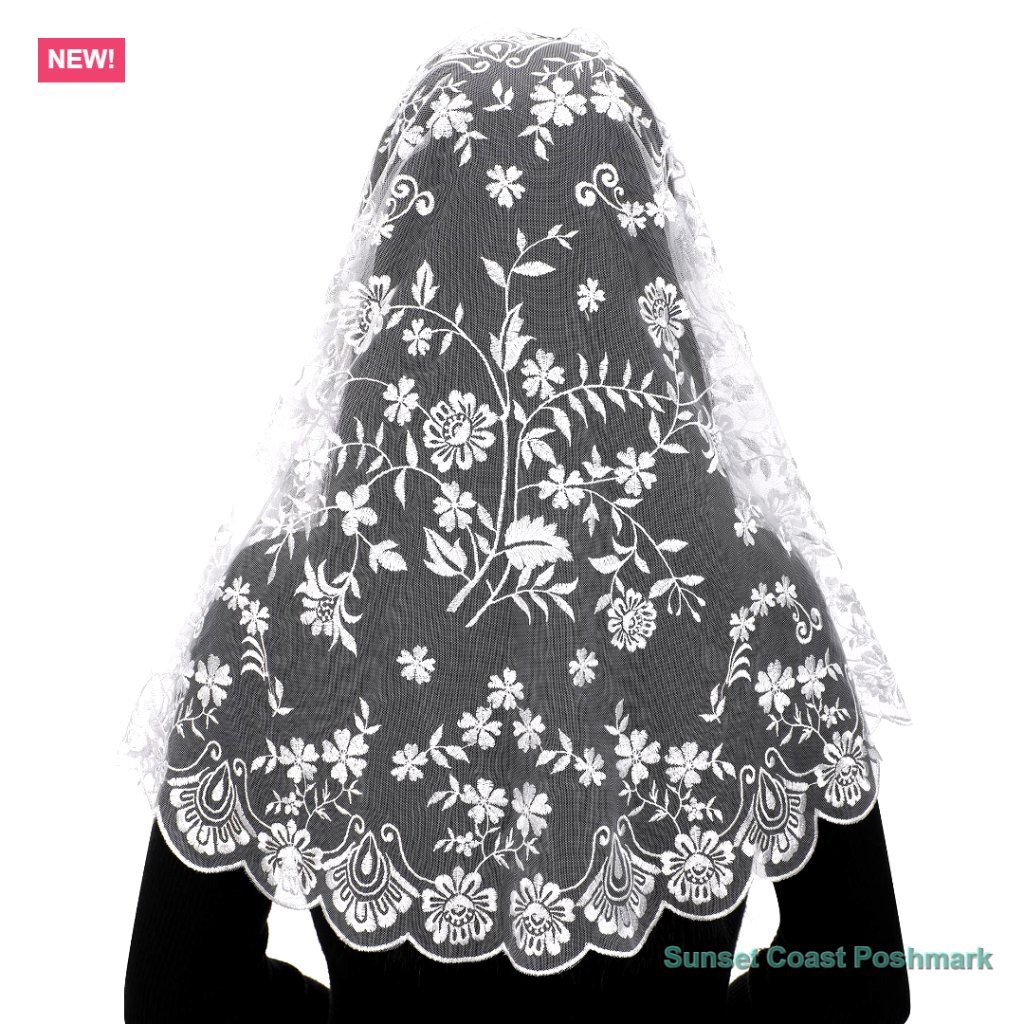 Floral Embroidered Lace Chapel Veil With Hair Clips